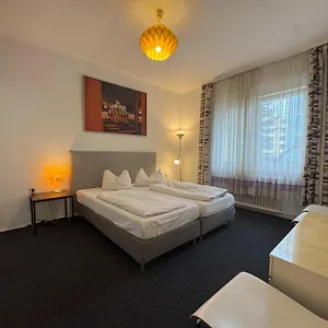 M M Vintage Family, Handwerker Und Monteure Apartament