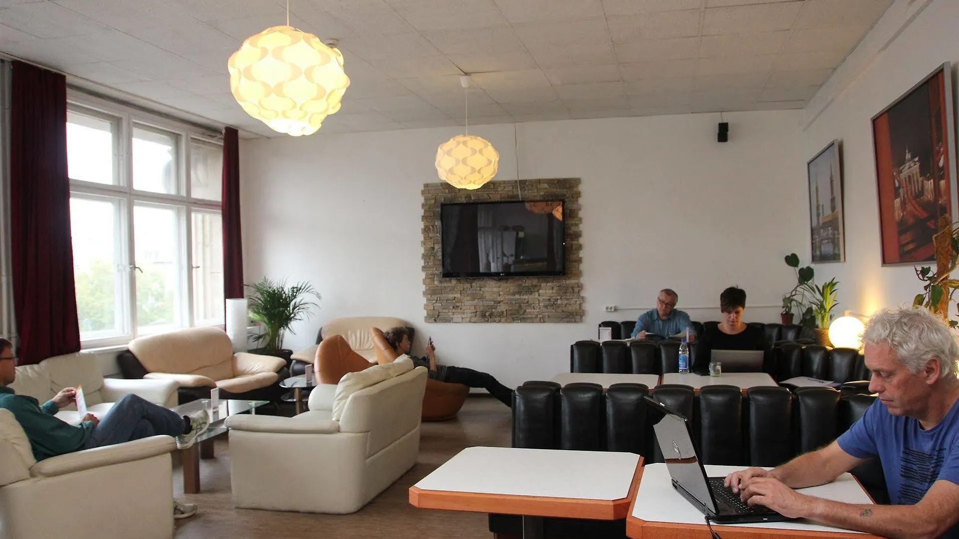 Metropol Hostel Berlín Alemania